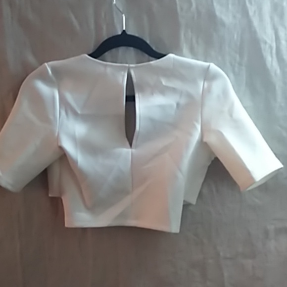 Crop top - Picture 3 of 3